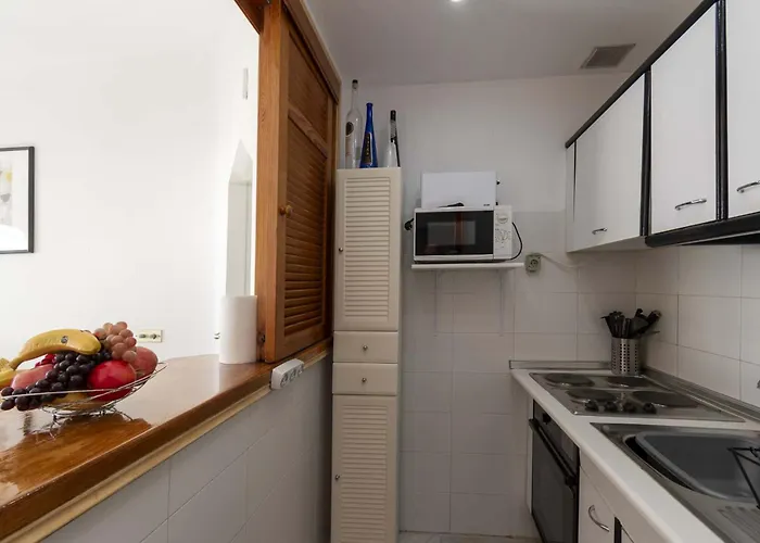 Altamira 1 - One Bed Apartmán *